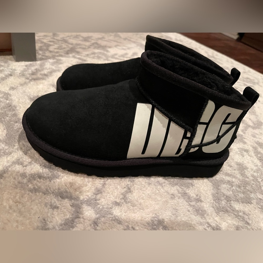 Ugg size 6 women’s